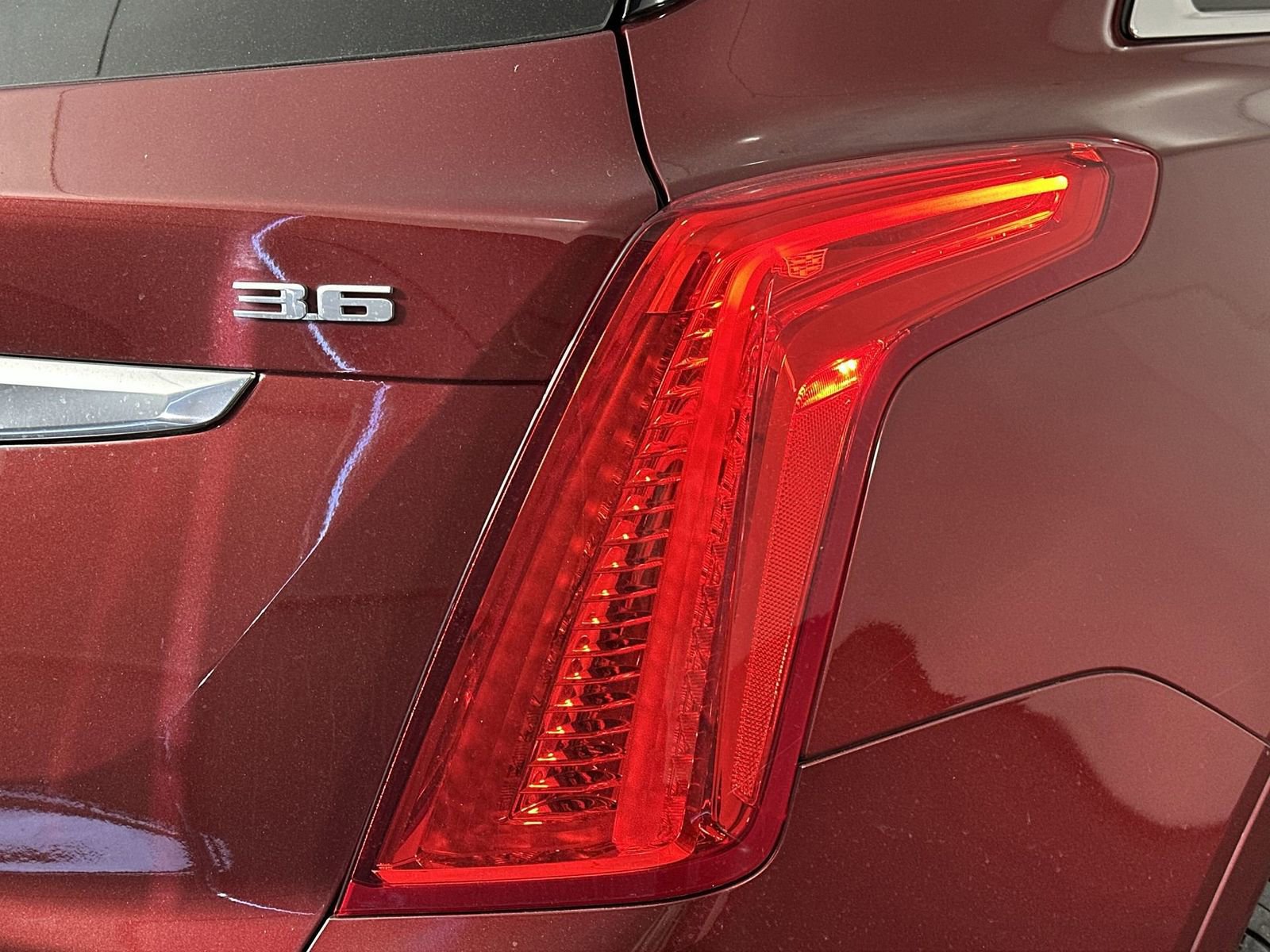 Used 2018 Cadillac XT5 Luxury w/ Driver Awareness Package image 30