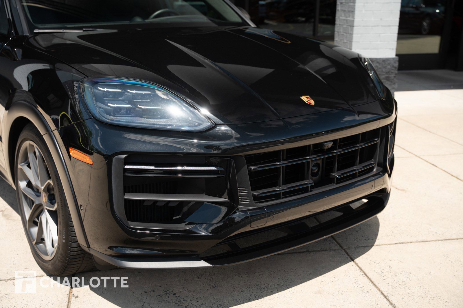 Used 2024 Porsche Cayenne Turbo GT AWD/4WD image 2