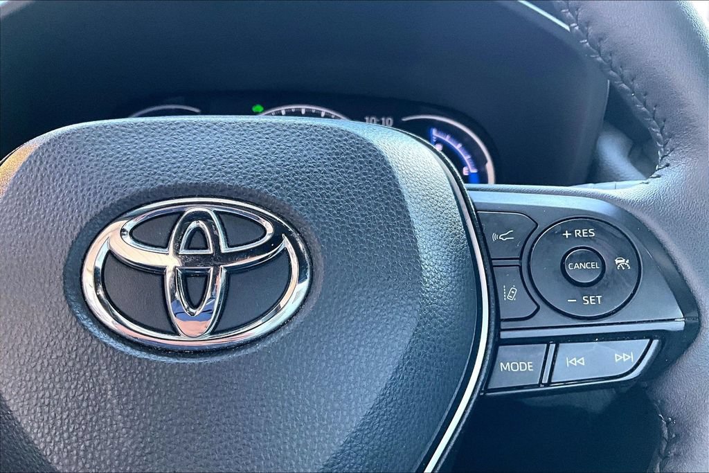 Used 2024 Toyota RAV4 SE w/ Convenience Package AWD/4WD image 27
