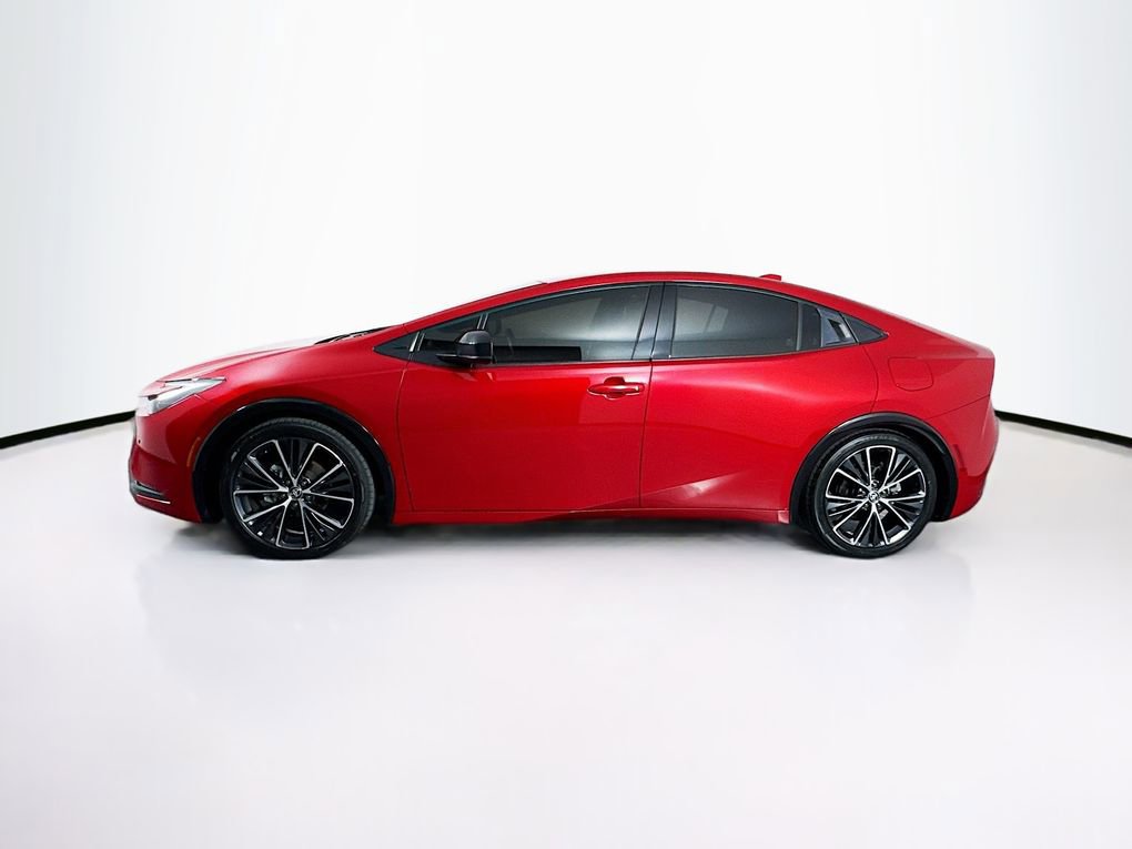 Used 2023 Toyota Prius XLE image 6