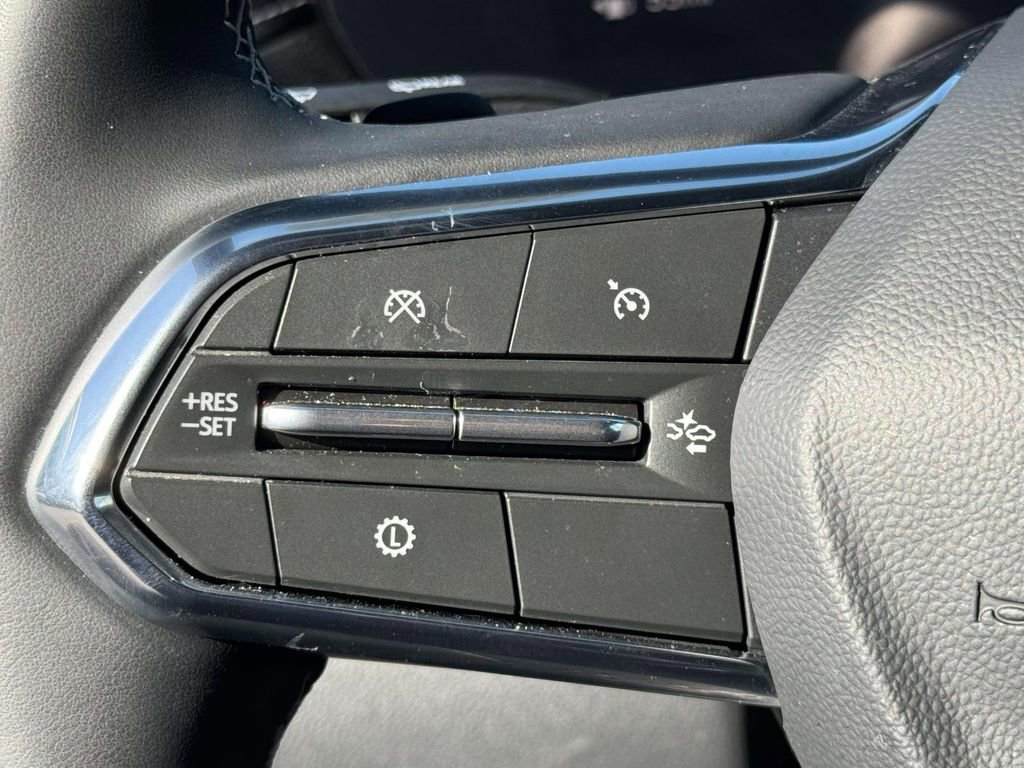 Used 2026 Chevrolet Traverse LT w/ Driver Confidence Package AWD/4WD image 19