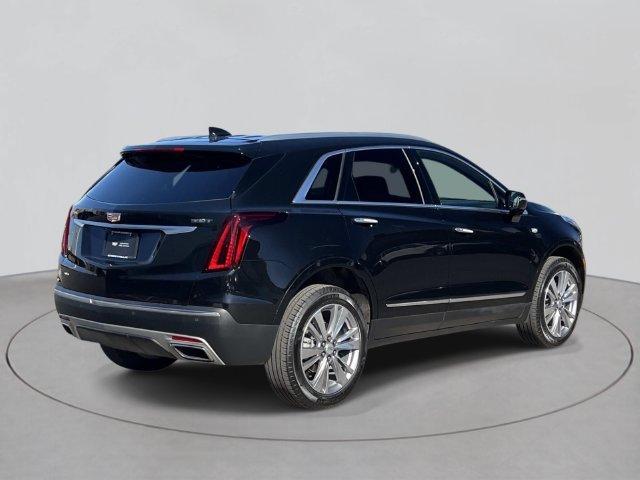 Certified 2024 Cadillac XT5 Premium Luxury w/ LPO, Floor Liner Package AWD/4WD image 4