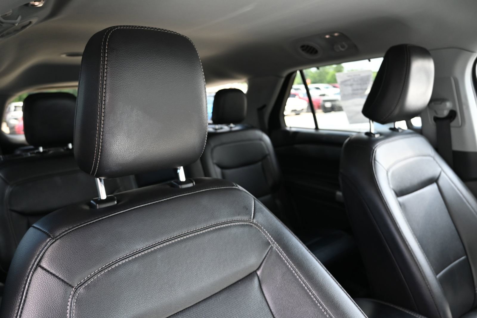 Used 2023 Ford Explorer Limited w/ Equipment Group 301A RWD image 37