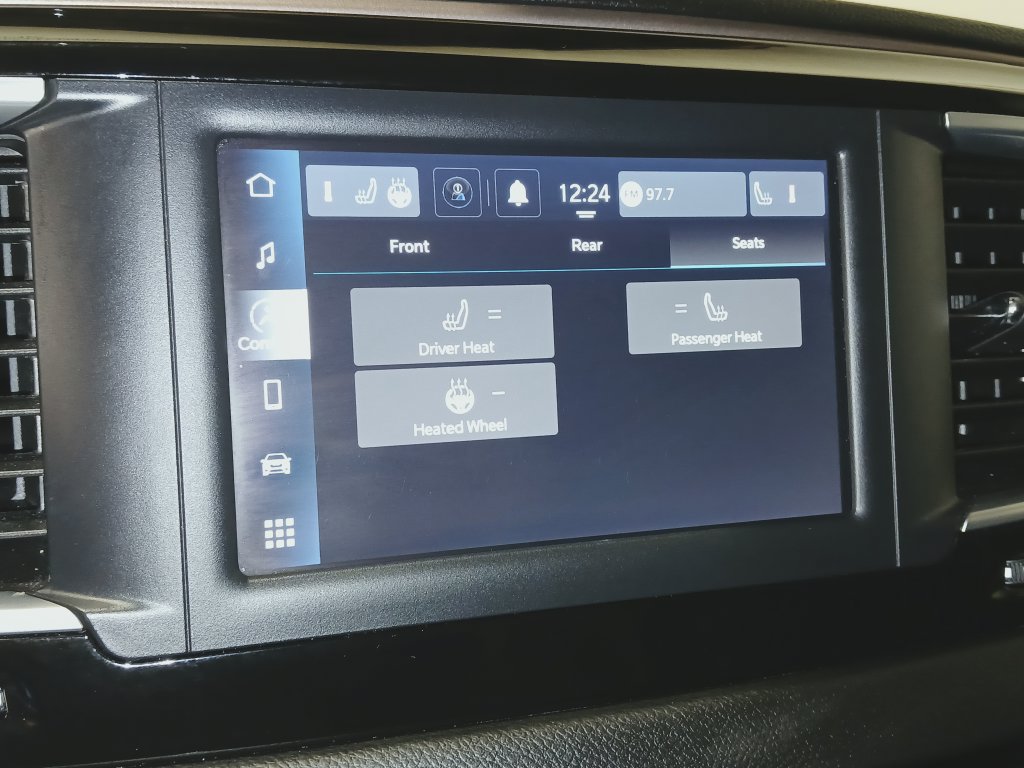 Used 2024 Chrysler Voyager LX FWD image 25