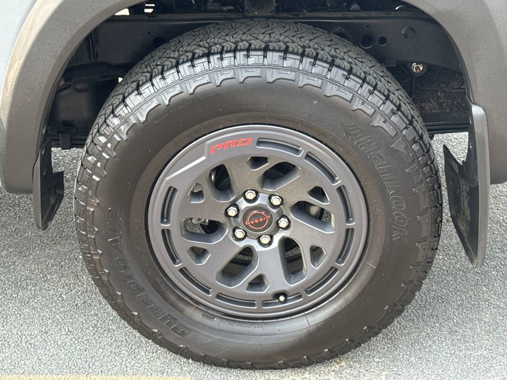 Used 2025 Nissan Frontier PRO-4X image 19