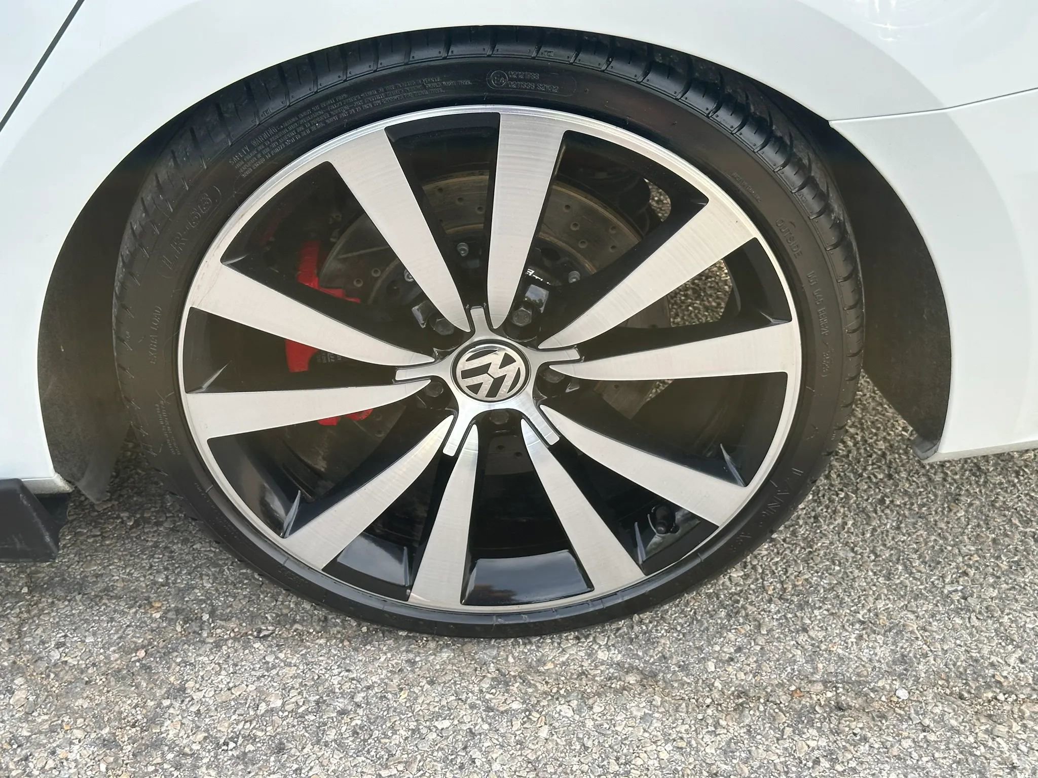 Used 2018 Volkswagen Passat GT image 37