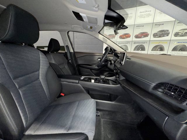 Used 2023 Nissan Rogue SV AWD/4WD image 7