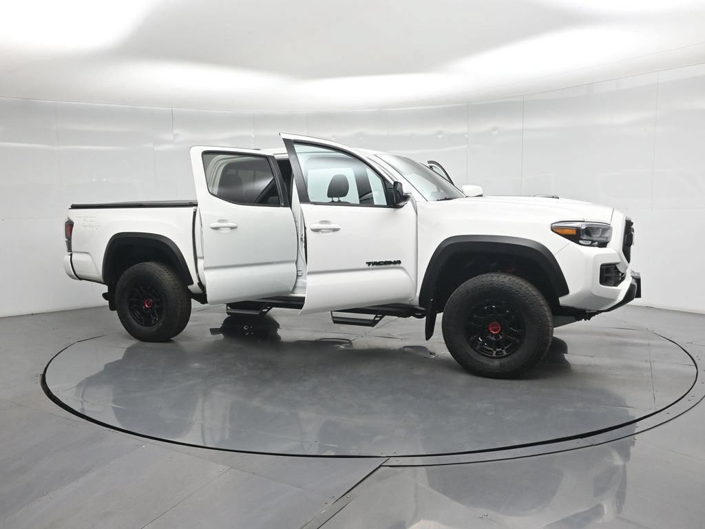 Used 2022 Toyota Tacoma TRD Pro AWD/4WD image 32