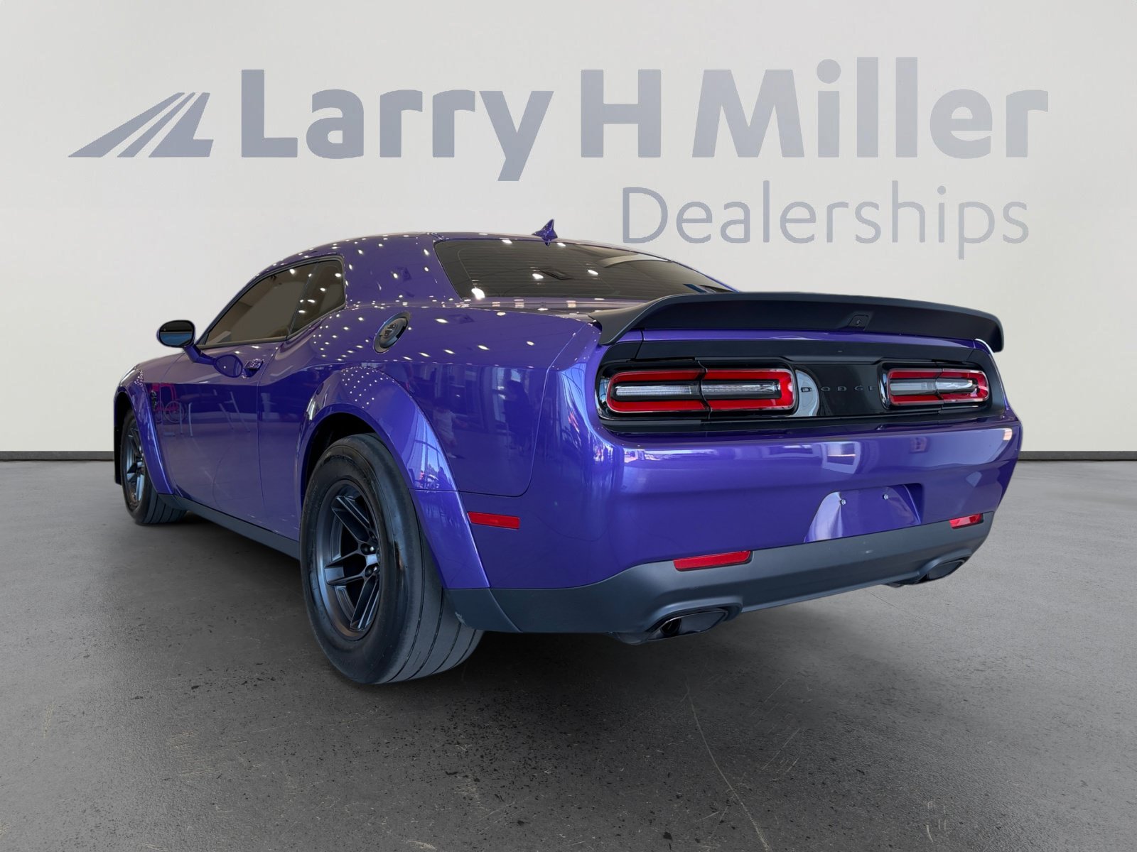 Used 2023 Dodge Challenger SRT Hellcat Redeye RWD image 3