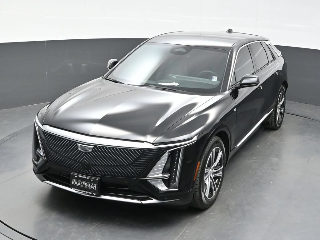 Certified 2024 Cadillac Lyriq Luxury AWD/4WD image 28