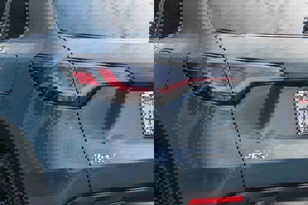 Used 2025 Honda HR-V Sport image 7