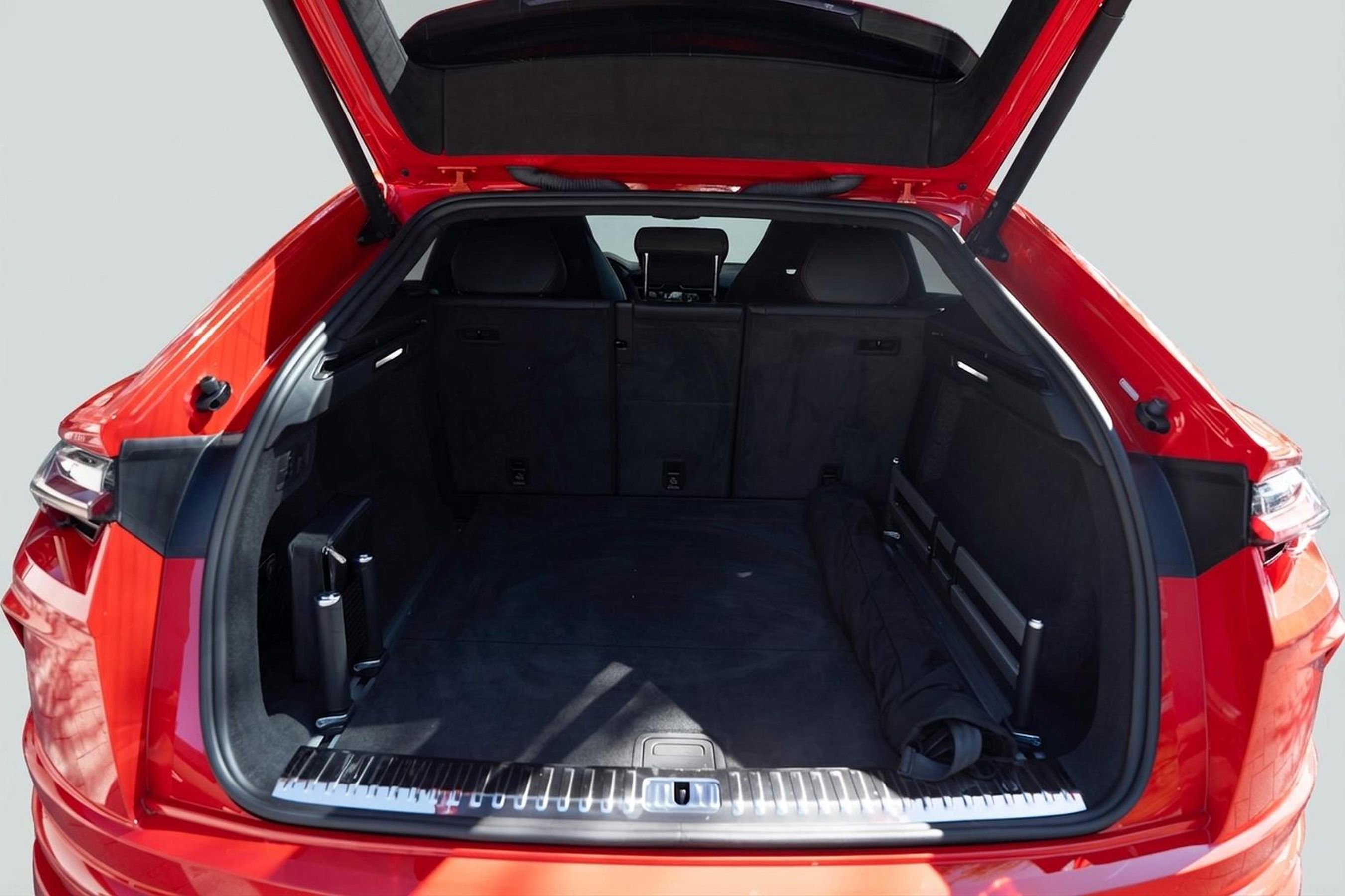 Used 2022 Lamborghini Urus AWD/4WD image 15