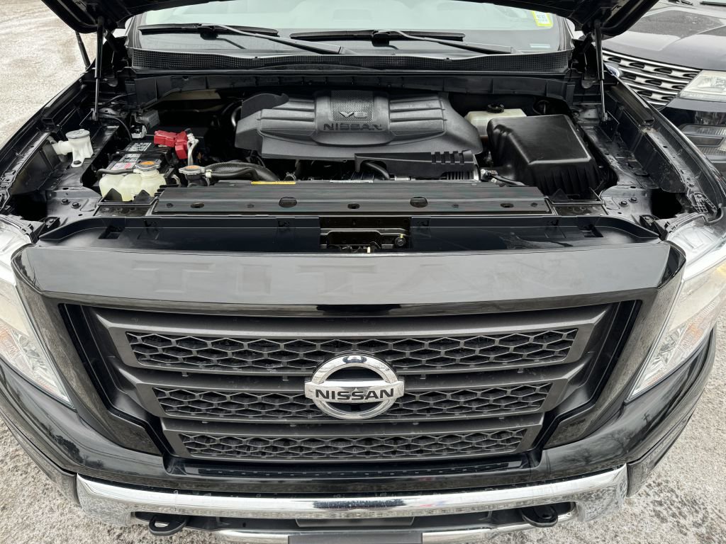 Used 2021 Nissan Titan SV w/ Accessory Utility Package image 8