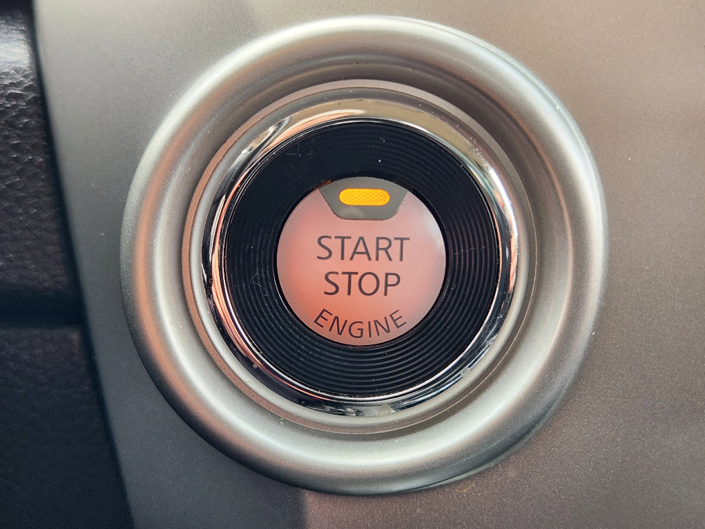 Used 2017 Nissan Titan SL image 21