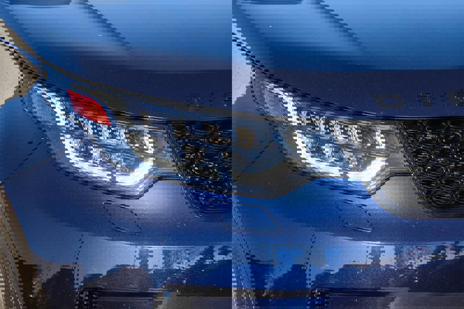 Used 2020 Land Rover Discovery Landmark image 4