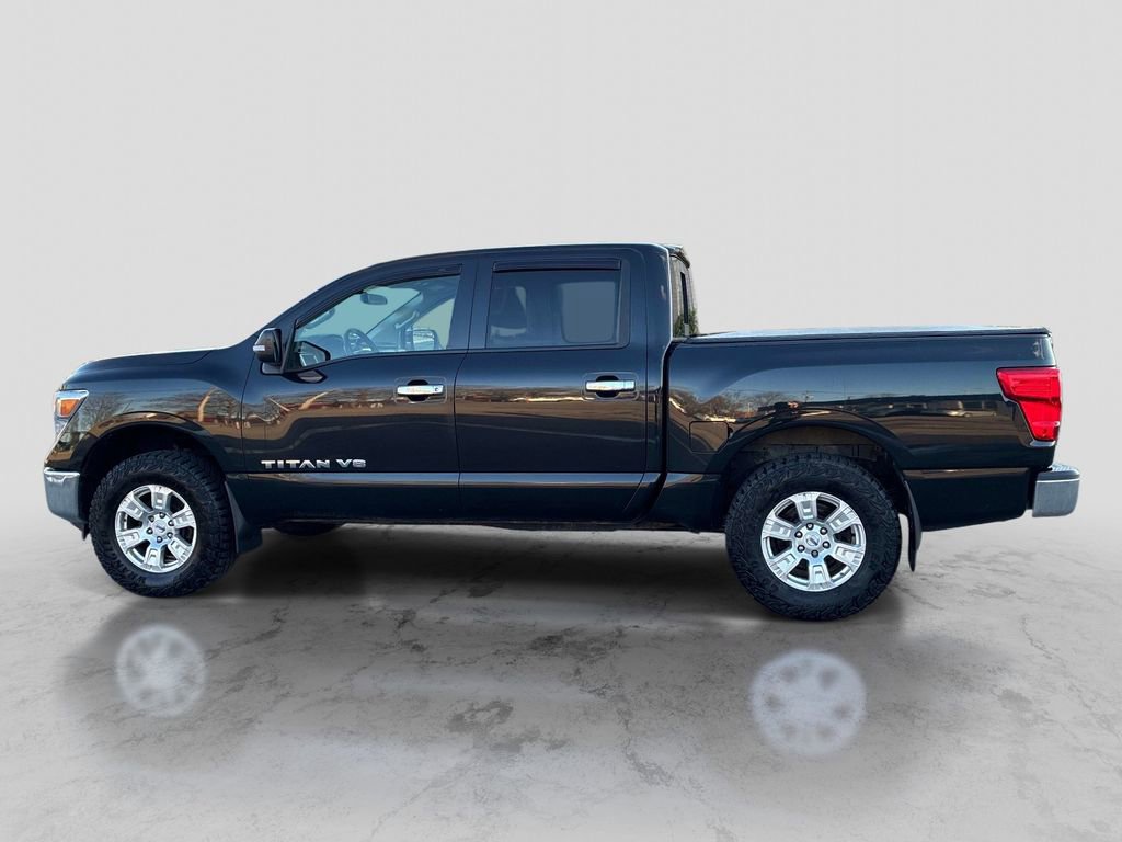 Used 2019 Nissan Titan SV image 4