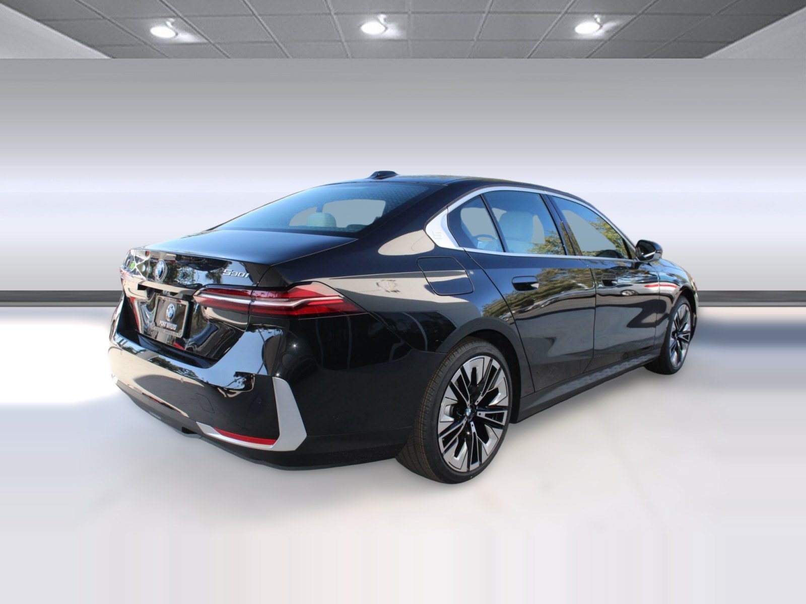 Used 2026 BMW 530i w/ Premium Package RWD image 9