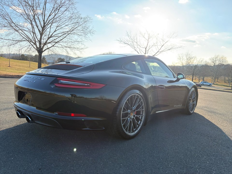 Used 2017 Porsche 911 Carrera S image 7
