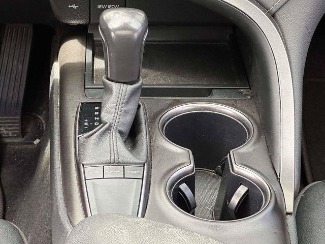 Used 2024 Toyota Camry SE w/ Convenience Package FWD image 19