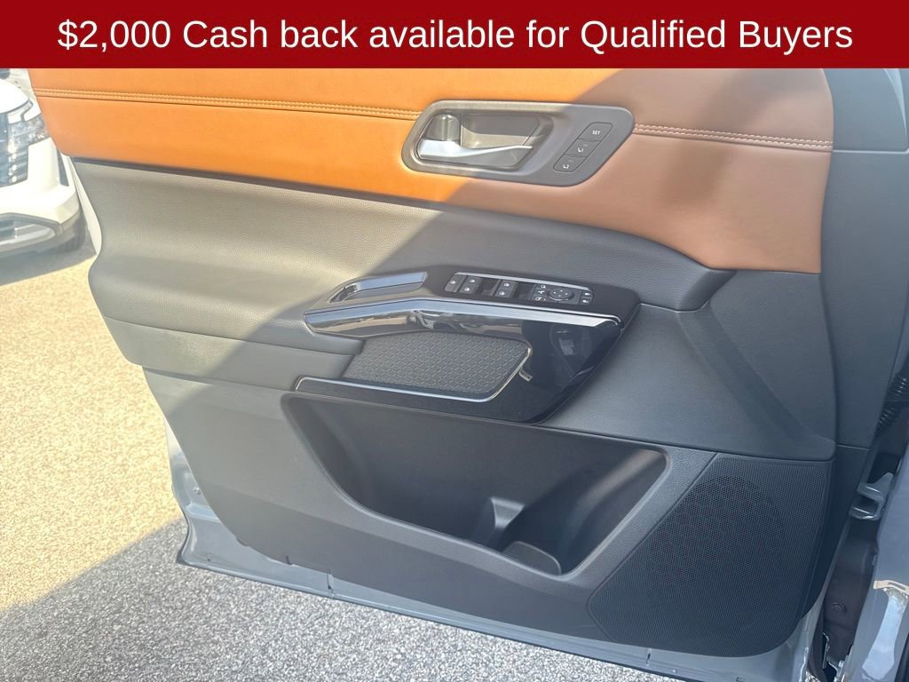 New 2026 Nissan Pathfinder Platinum image 10