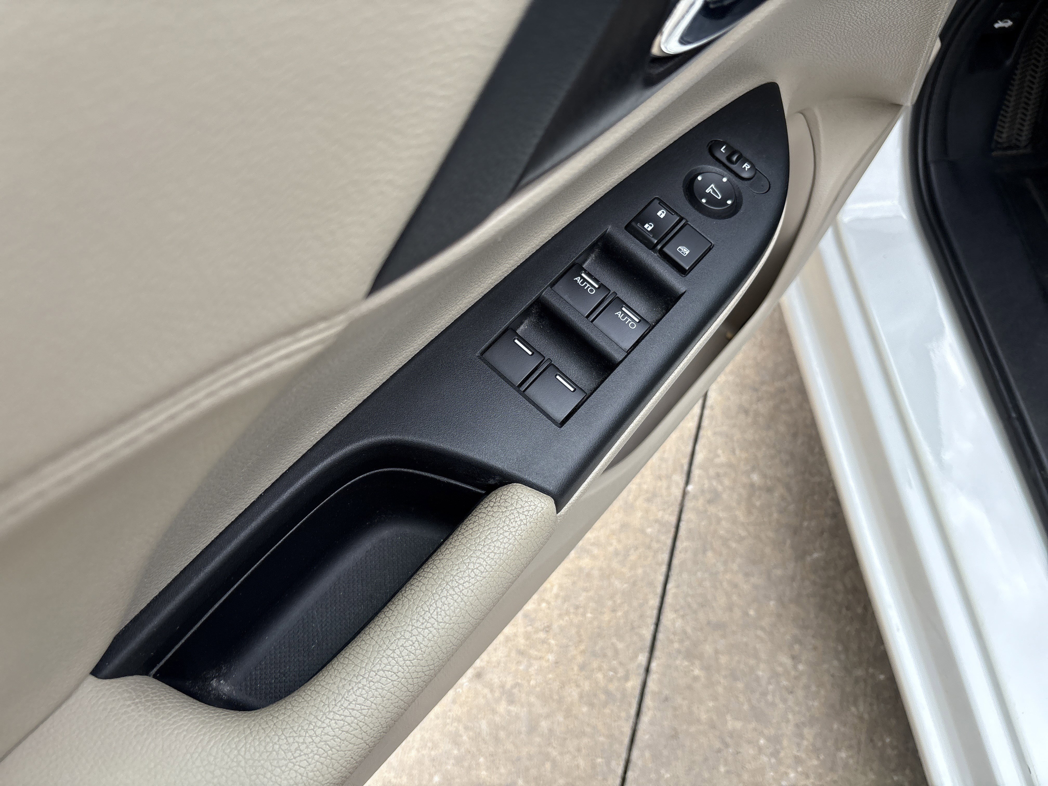 Used 2013 Honda Accord EX-L image 17