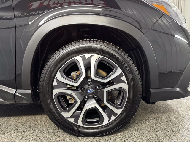 Used 2023 Subaru Ascent Limited AWD/4WD image 29