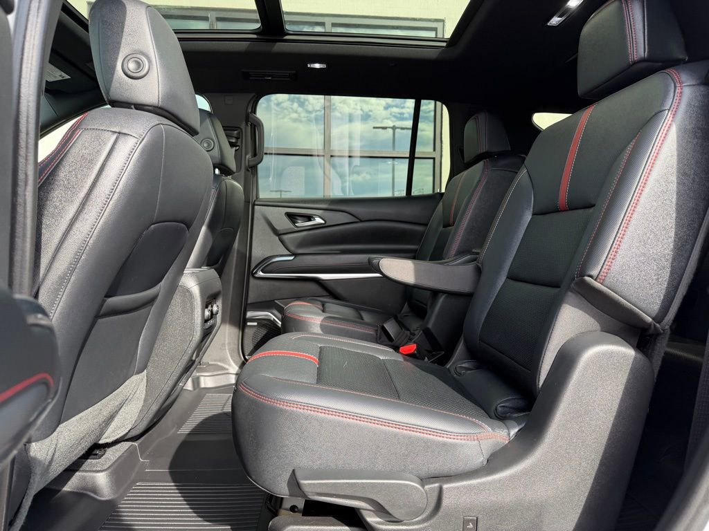 Used 2024 Chevrolet Traverse RS w/ LPO, Floor Liner Package image 24