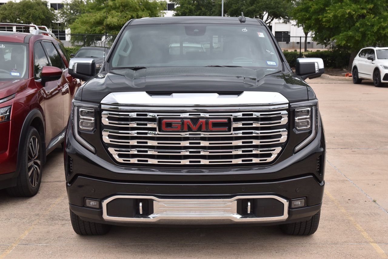 Used 2023 GMC Sierra 1500 Denali w/ Denali Reserve Package AWD/4WD image 3