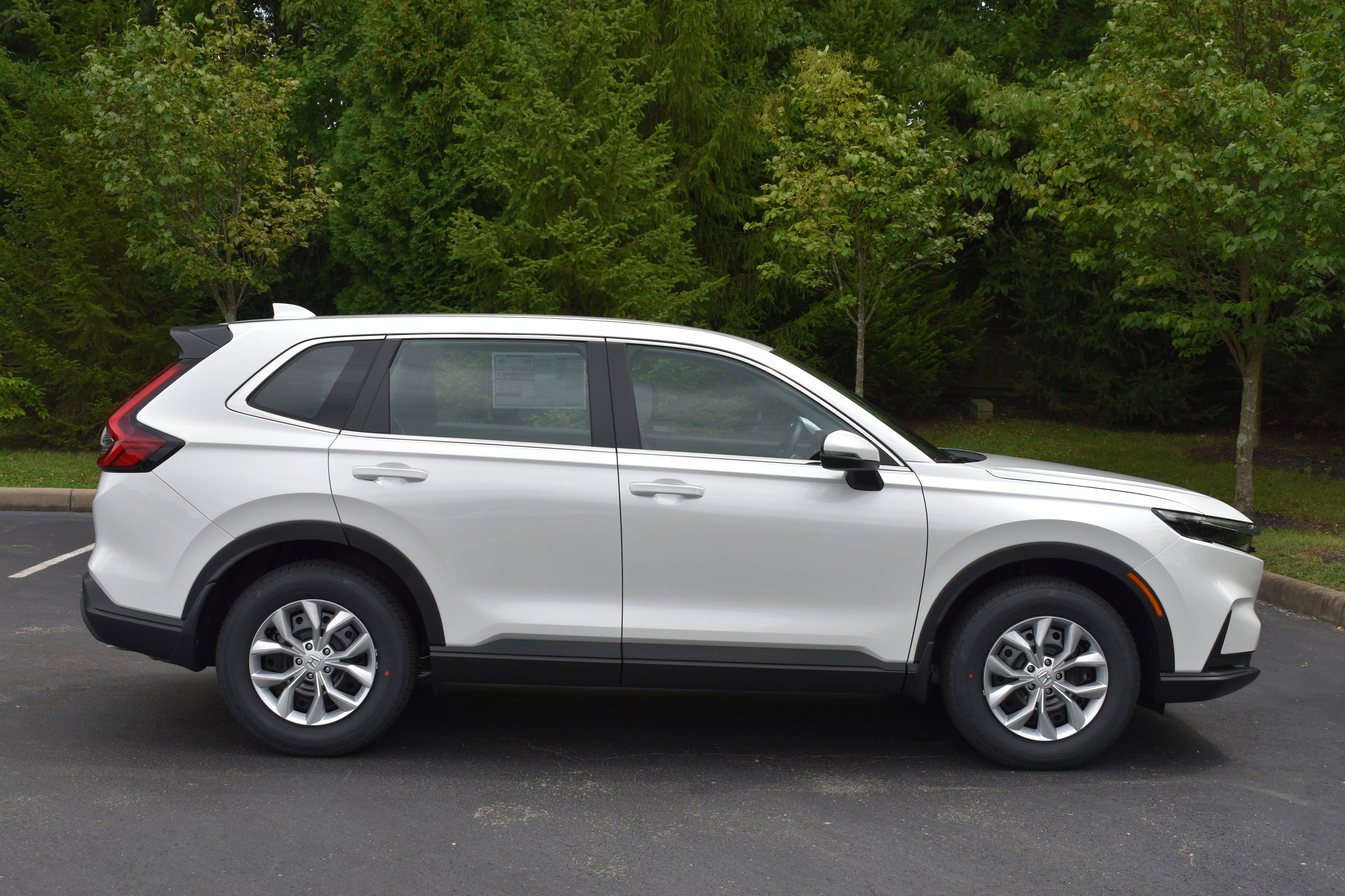 New 2025 Honda CR-V LX image 9