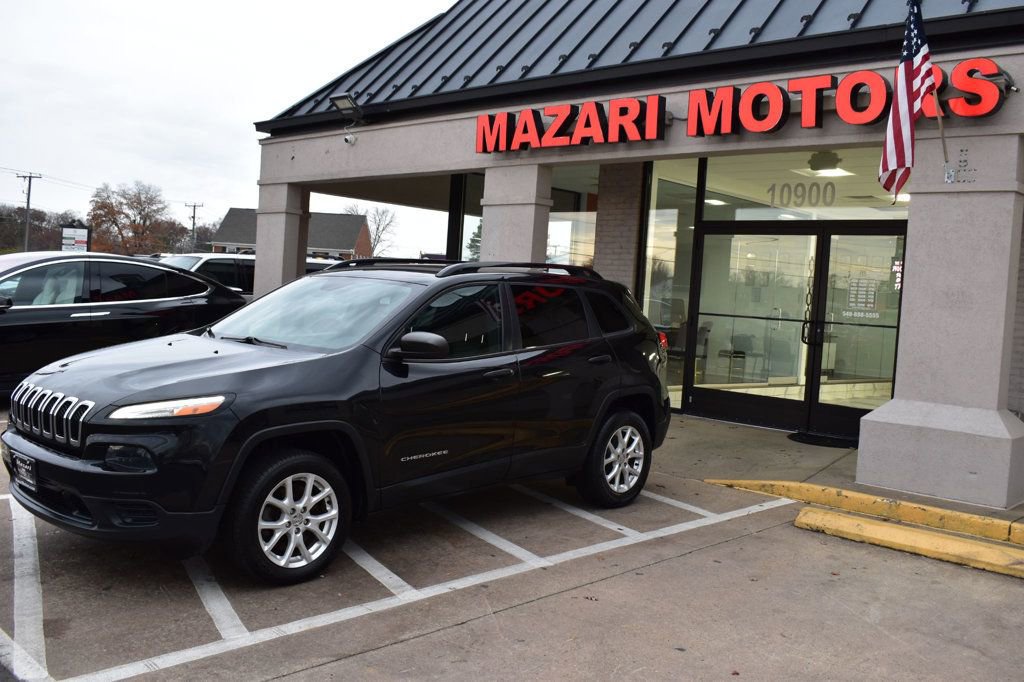 Used 2016 Jeep Cherokee Sport image 8