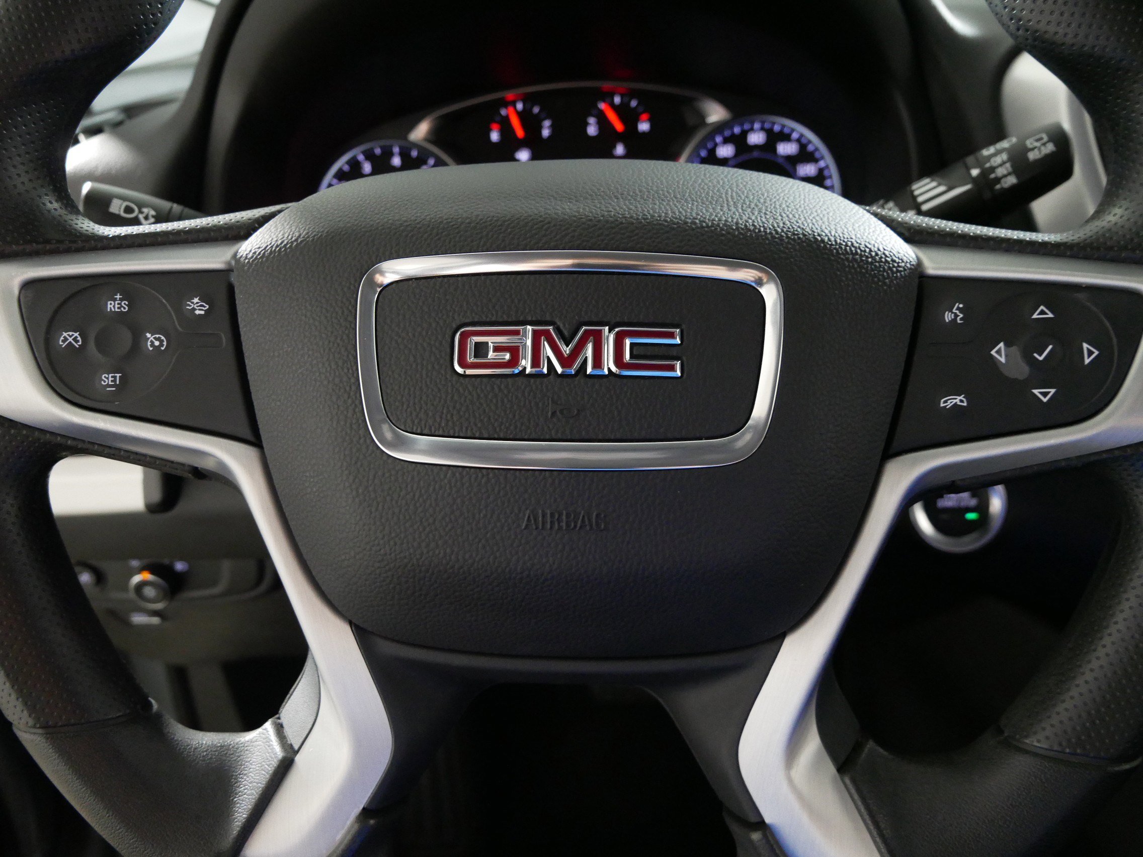 Used 2023 GMC Terrain SLE w/ Driver Convenience Package image 25