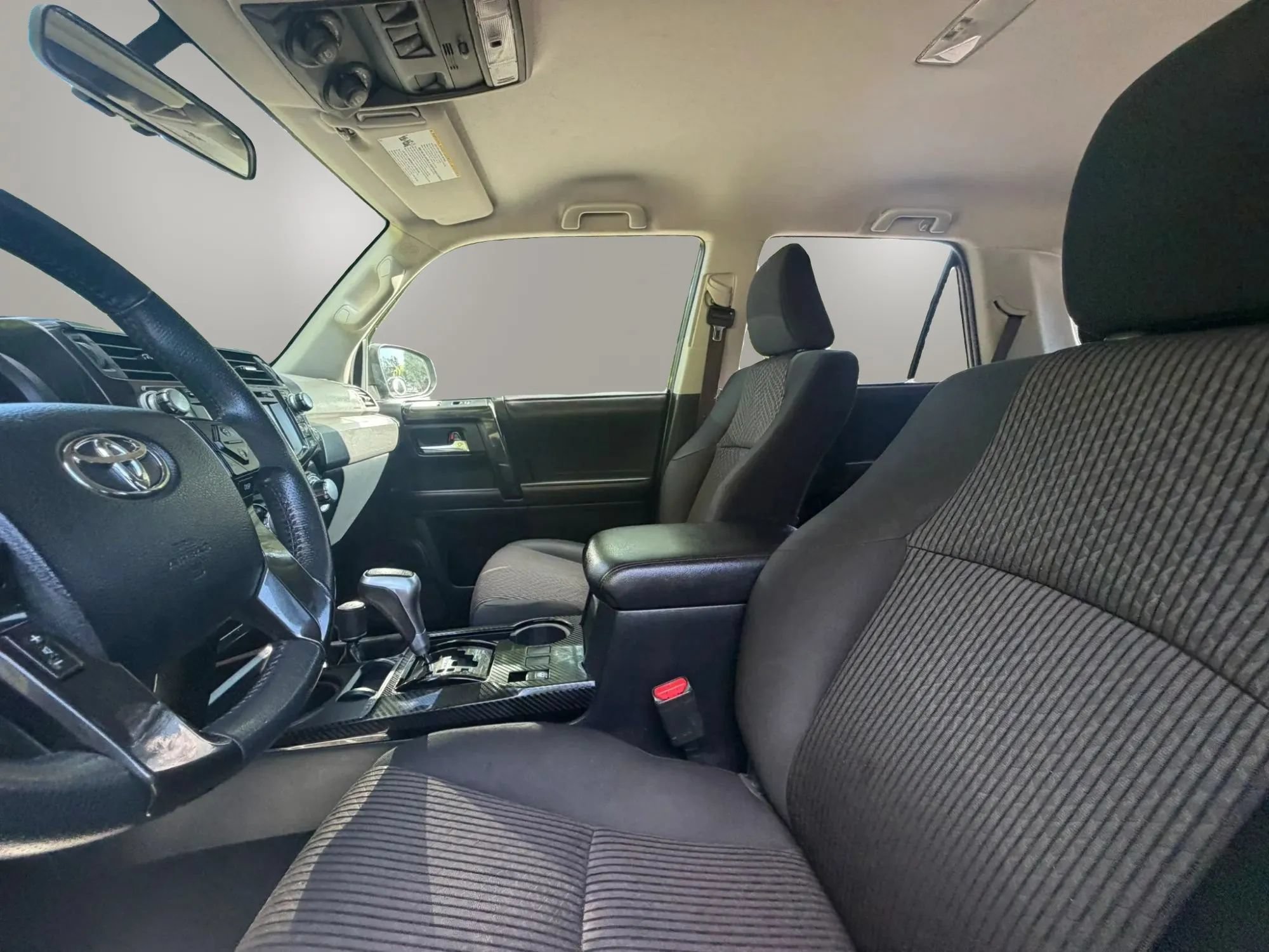 Used 2018 Toyota 4Runner TRD Off-Road AWD/4WD image 10
