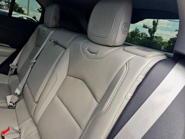 Used 2020 Cadillac XT4 Premium Luxury w/ Technology Package FWD image 24