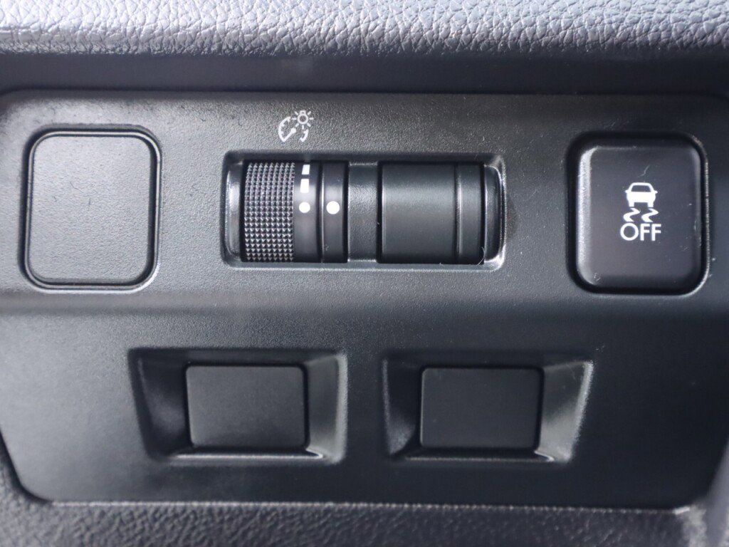 Used 2017 Subaru Crosstrek 2.0i Premium image 9