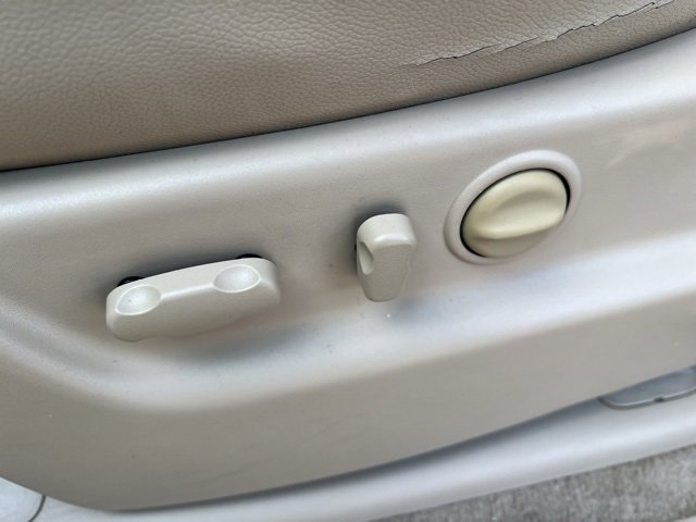 Used 2012 Chevrolet Suburban LT w/ Luxury Package image 16