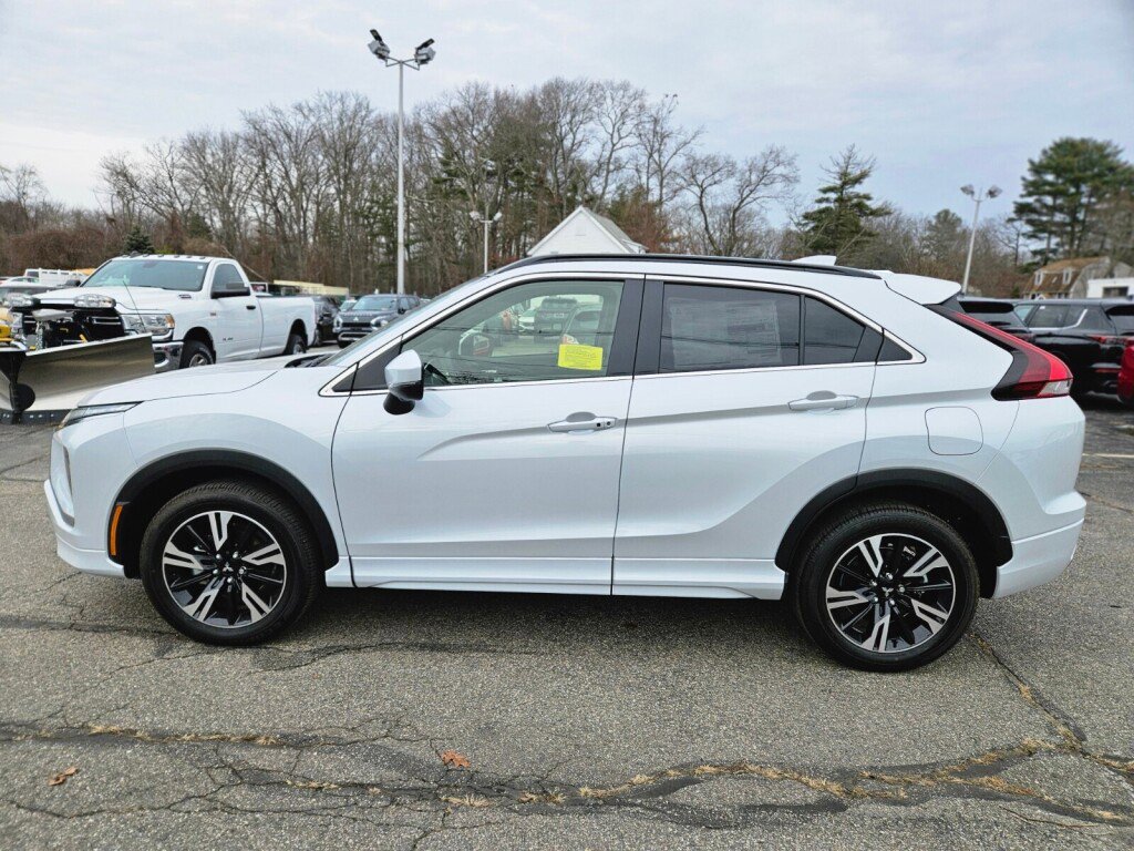 New 2025 Mitsubishi Eclipse Cross SEL image 2