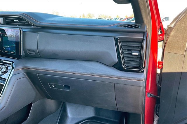 Used 2024 GMC Sierra 2500 AT4 w/ AT4 Premium Plus Package image 27