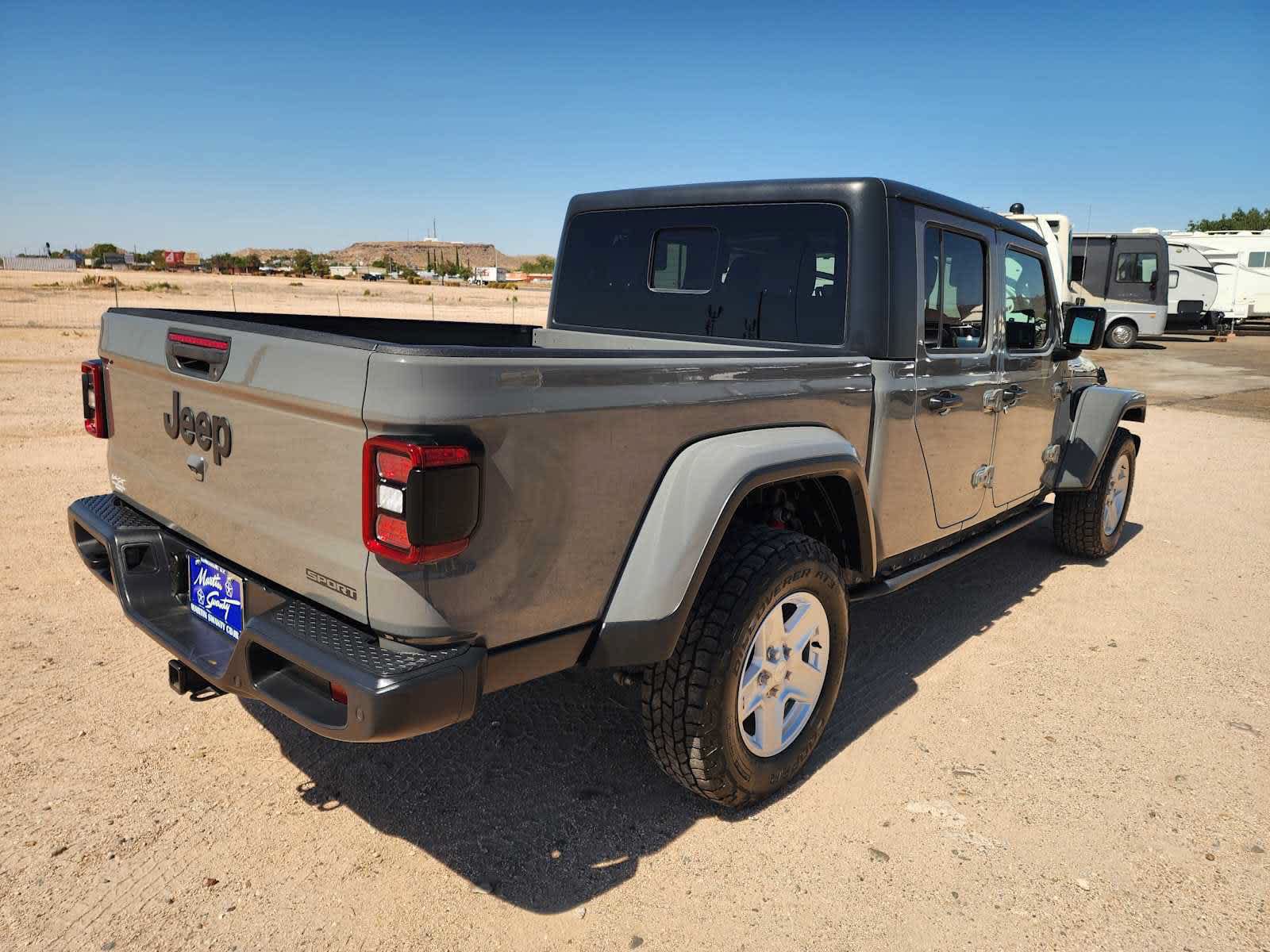 Used 2021 Jeep Gladiator Sport AWD/4WD image 5
