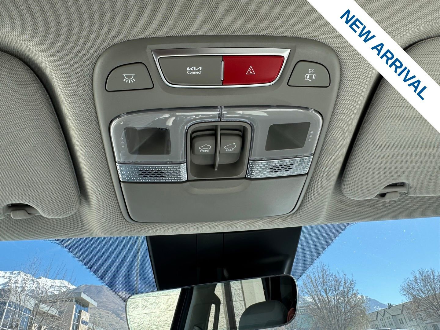 Used 2025 Kia Telluride SX w/ SX Captain's Chair Package image 26