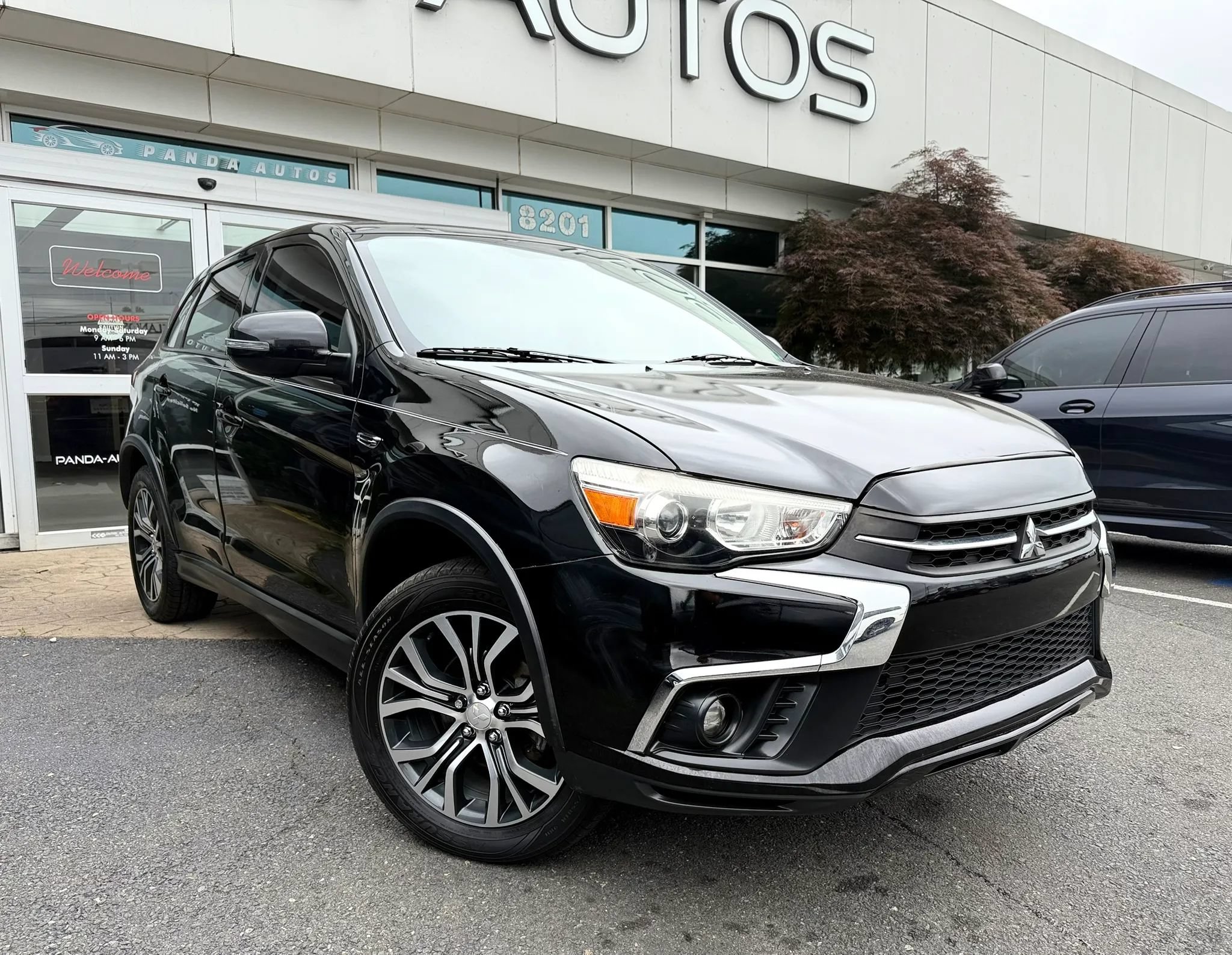Used 2018 Mitsubishi Outlander Sport ES FWD image 1