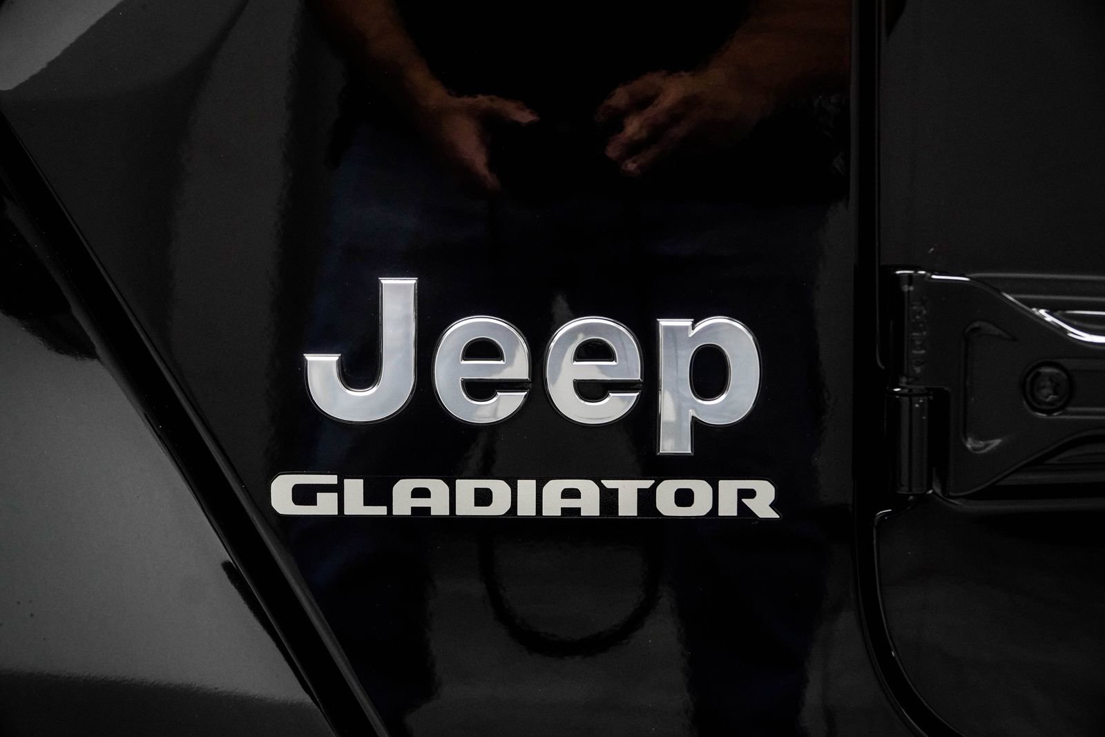 Used 2022 Jeep Gladiator Overland w/ Popular Equipment Package AWD/4WD image 6
