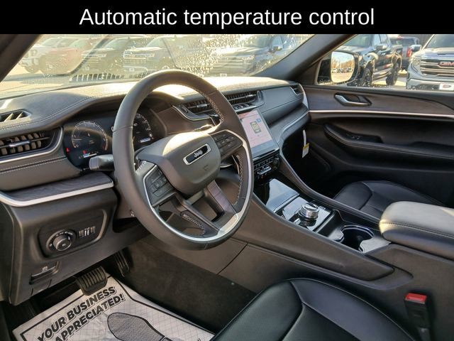 New 2025 Jeep Grand Cherokee L Limited w/ Luxury Tech Group II image 10