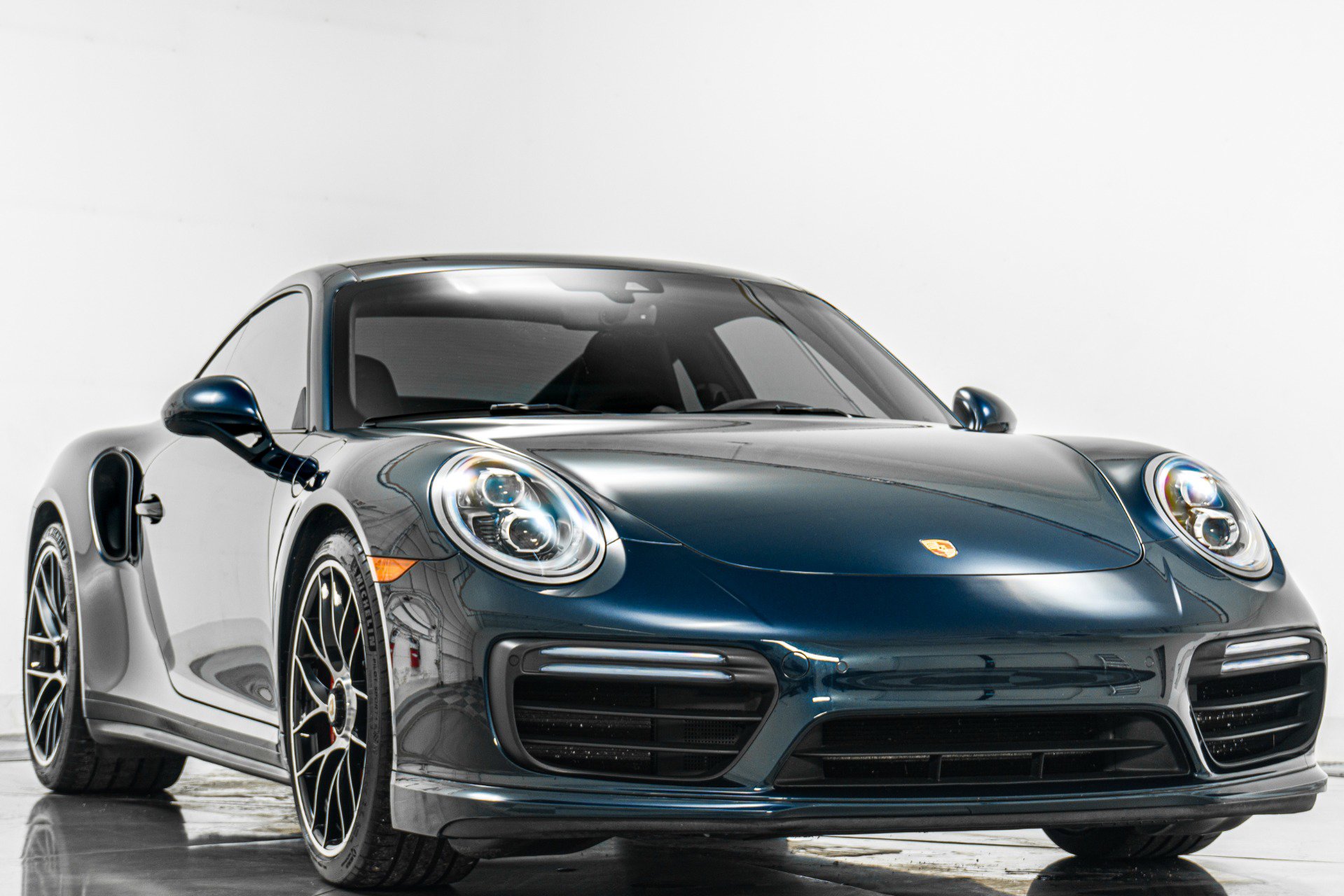 Used 2019 Porsche 911 Turbo w/ Light Design Package image 3