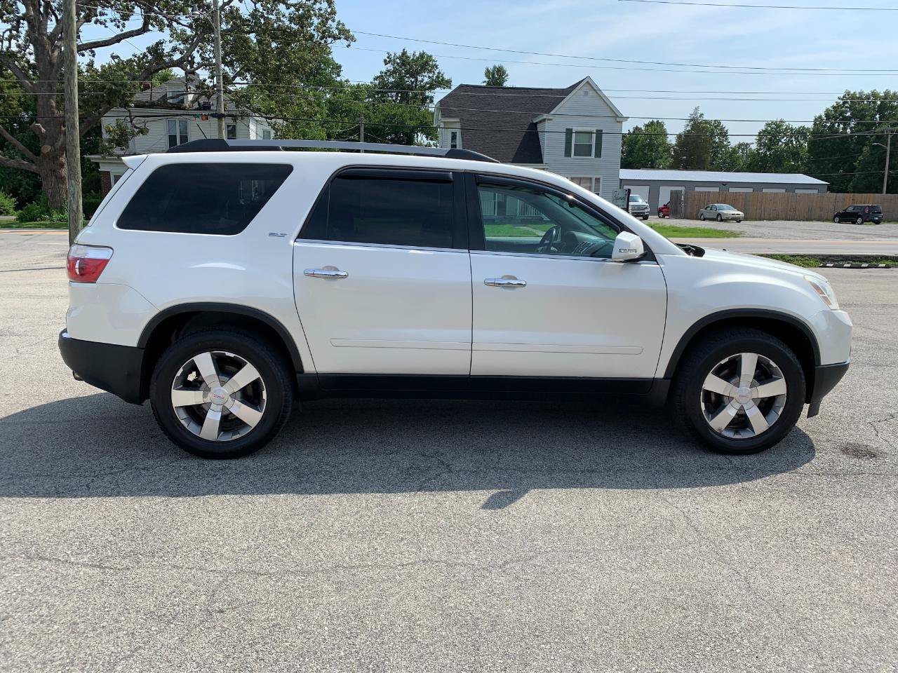 Used 2011 GMC Acadia SLT AWD/4WD image 8