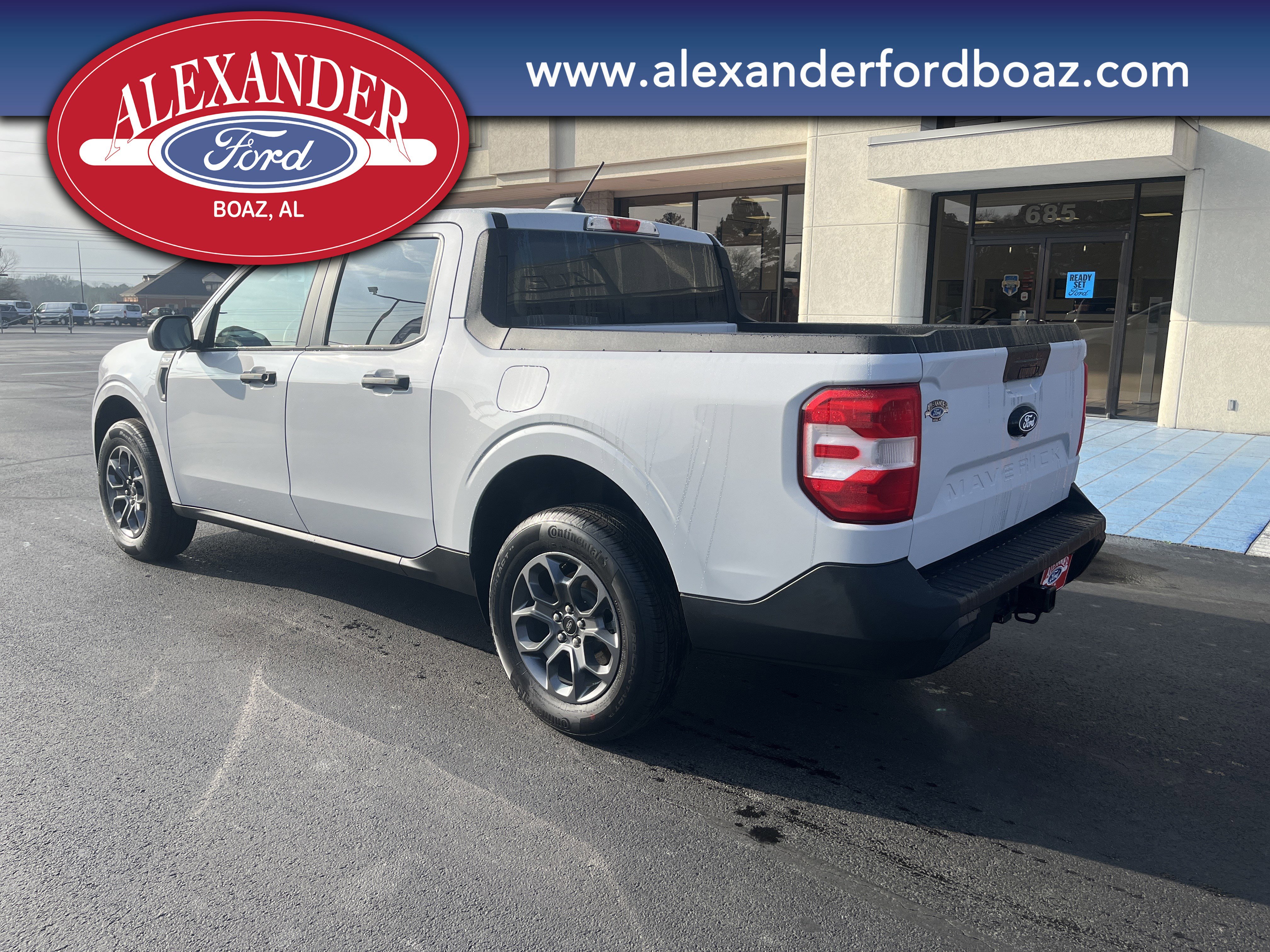 New 2025 Ford Maverick XLT image 2