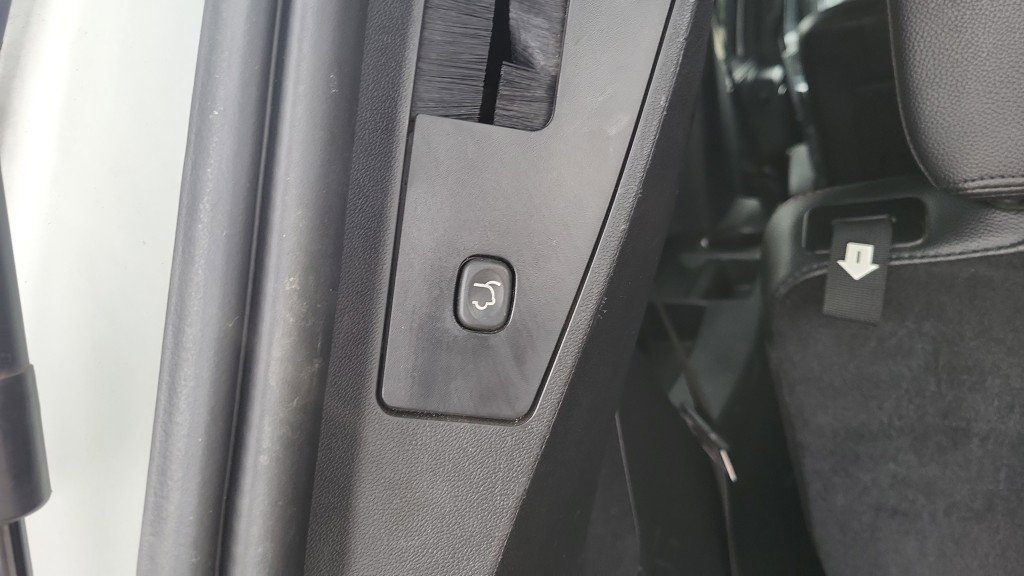 Used 2018 Dodge Grand Caravan GT FWD image 12