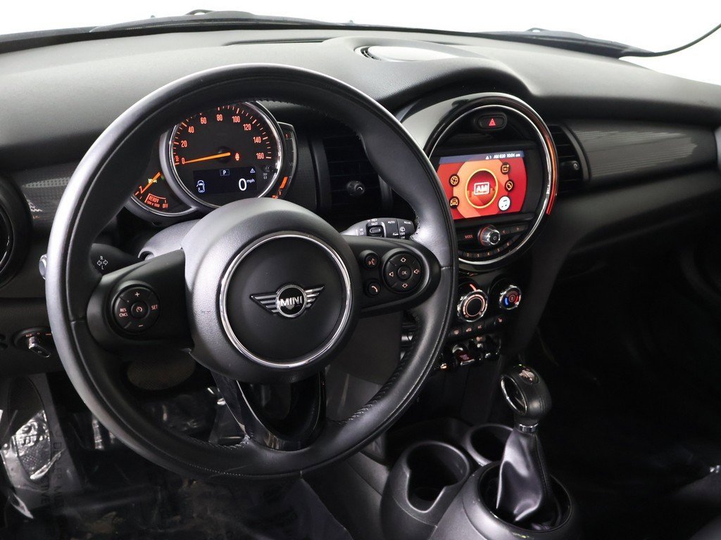 Used 2019 MINI Cooper Hardtop image 18