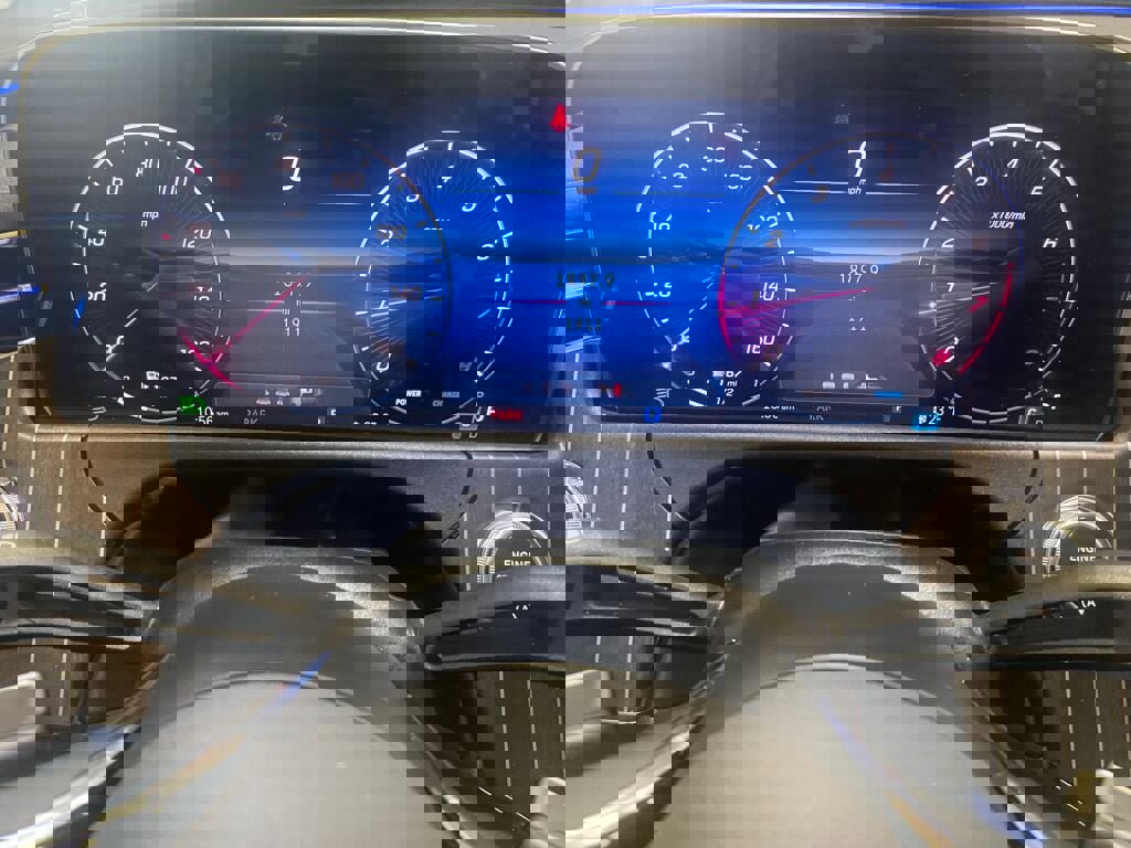 New 2026 Mercedes-Benz E 350 4MATIC Sedan image 12