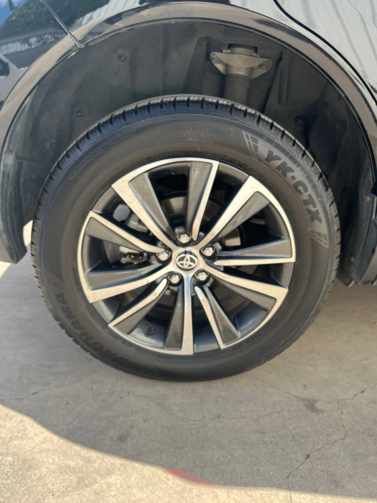 Used 2024 Toyota Venza LE AWD/4WD image 26