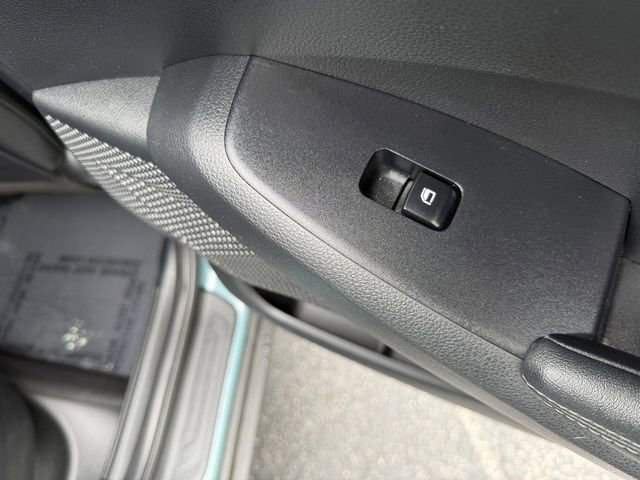 Certified 2025 Kia Seltos EX w/ EX Sunroof Package FWD image 31